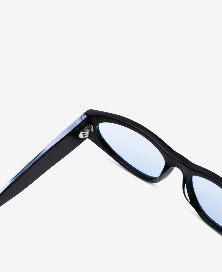 BLADE REVEAL - Black / Transparent Blue tint