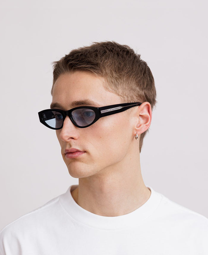 BLADE REVEAL - Black / Transparent Blue tint