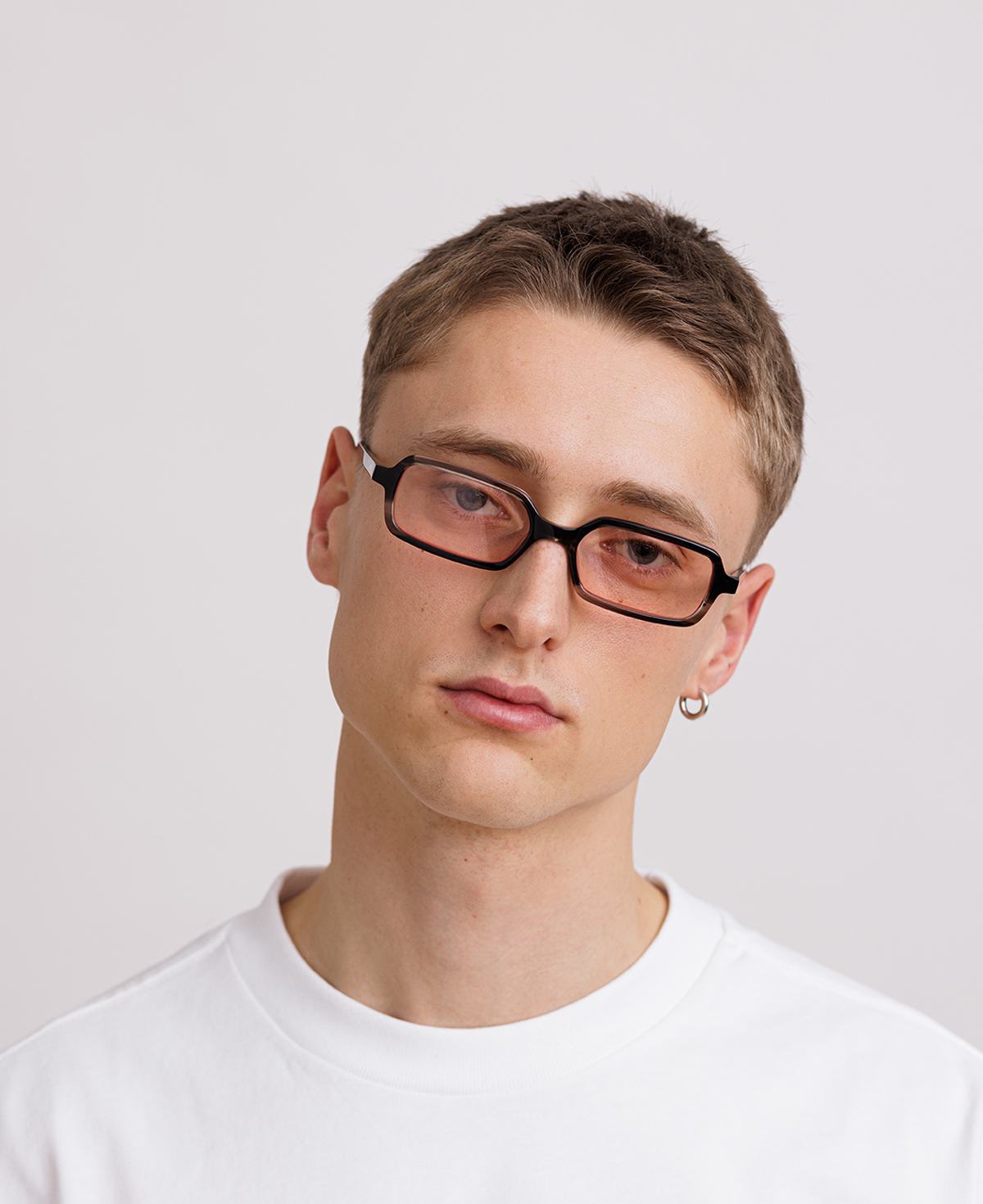 MILO OPTICS - Cloudy Gray Peach-red tint